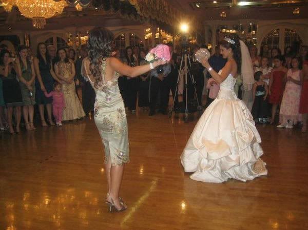 Trio amateur cogiendo despues de la boda