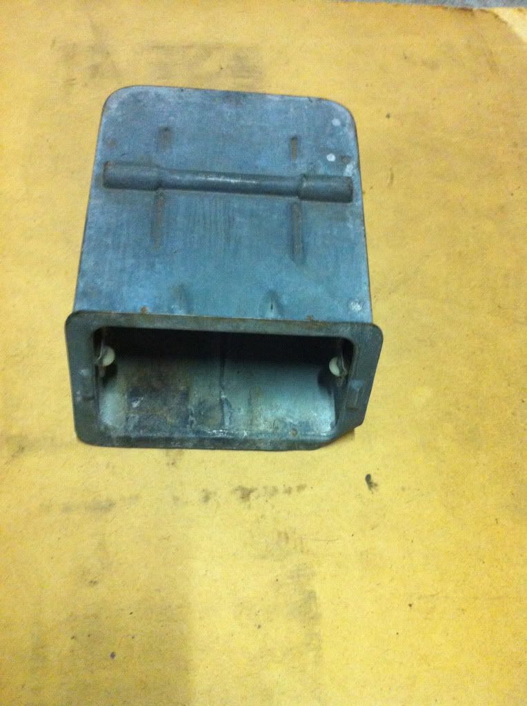 http://i1191.photobucket.com/albums/z466/paulszentirmay/PARTS/IMG_1162.jpg