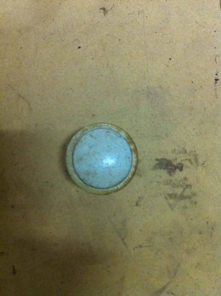 http://i1191.photobucket.com/albums/z466/paulszentirmay/PARTS/IMG_1185.jpg
