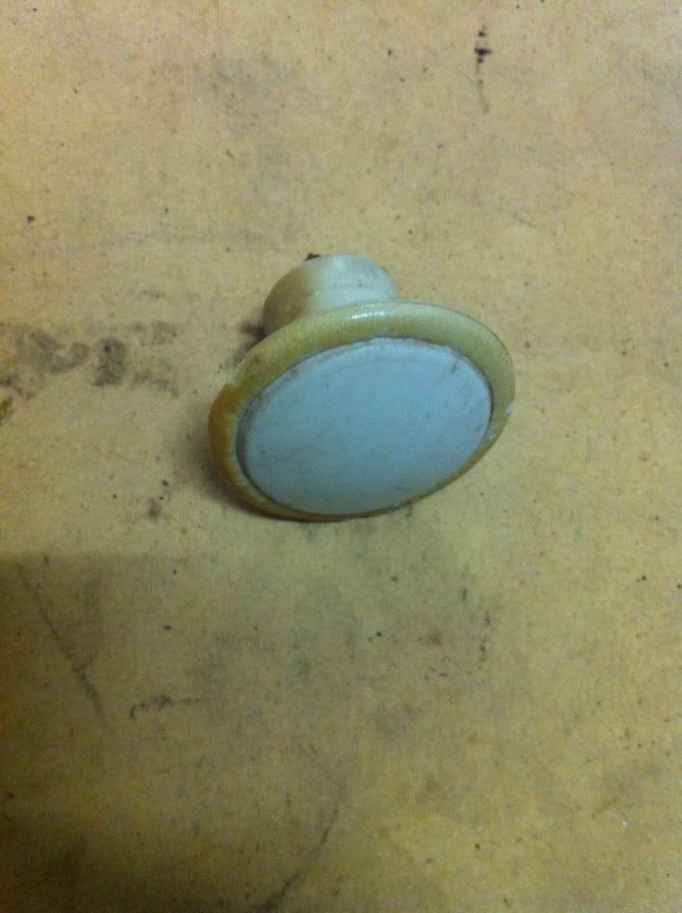 http://i1191.photobucket.com/albums/z466/paulszentirmay/PARTS/IMG_1186.jpg