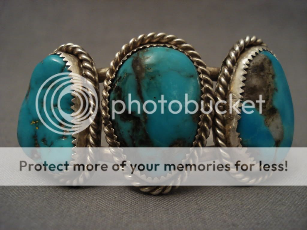 STRIKING OLD NAVAJO BISBEE TURQUOISE SILVER BRACELET  